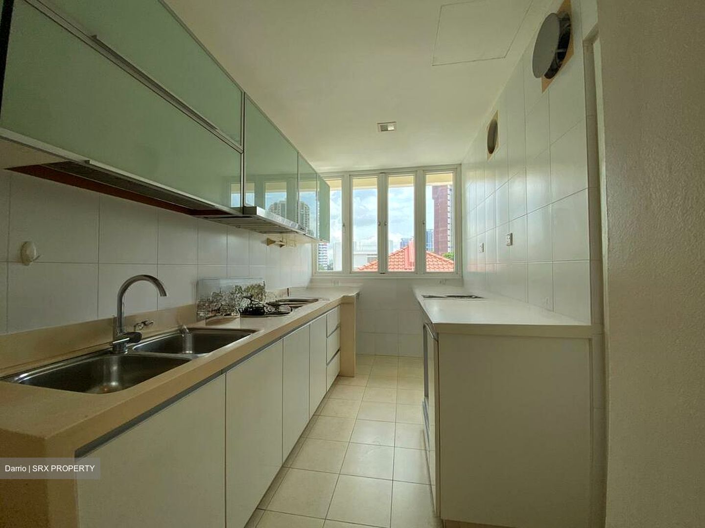 East Signature (D15), Apartment #525760541